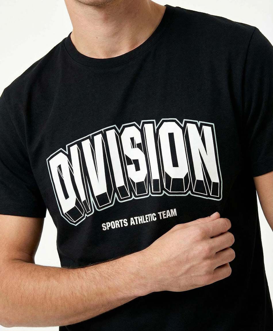 Remera deportiva hombre division