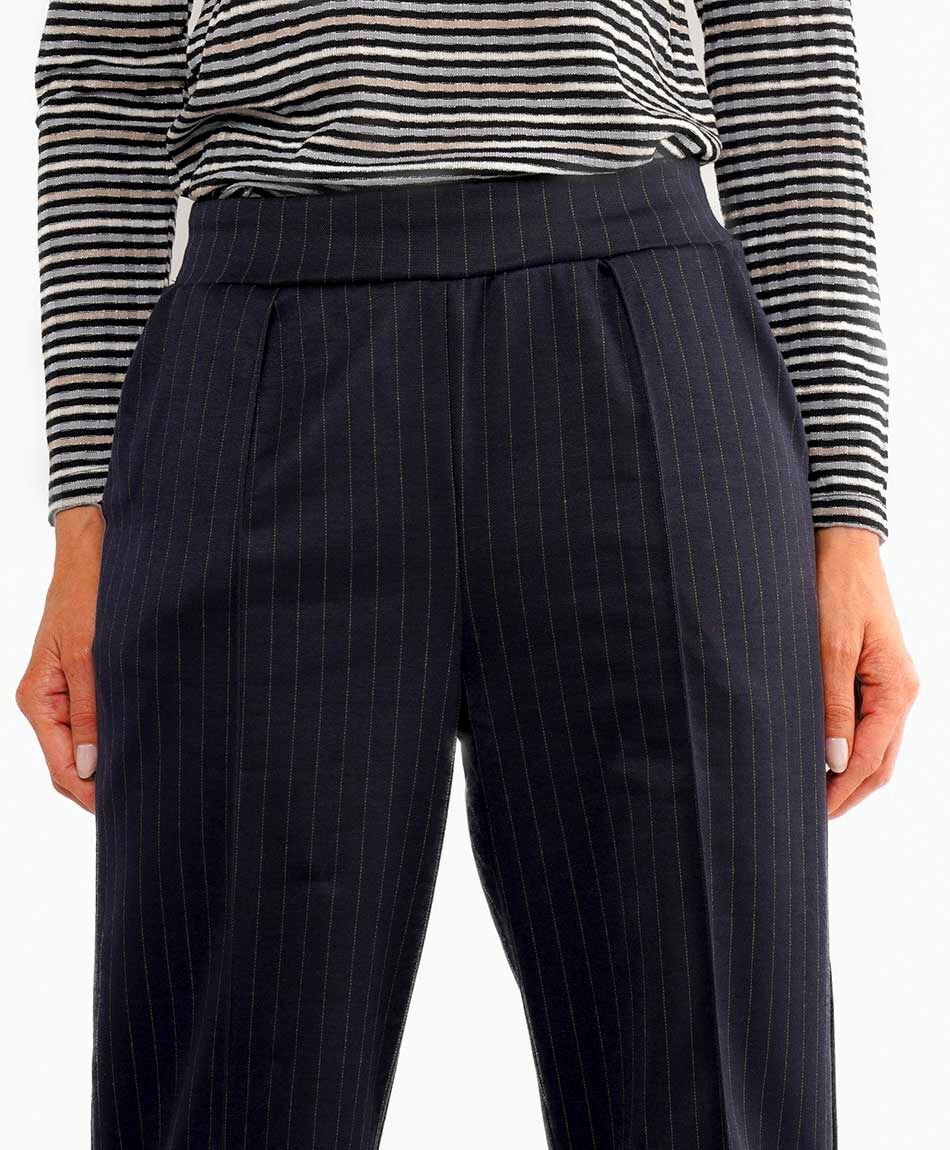 Pantal&oacute;n mujer lineas elegantes