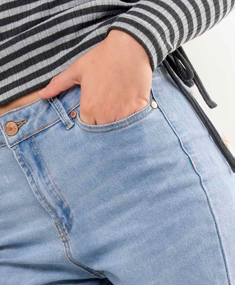 Jeans mujer flare tiro alto