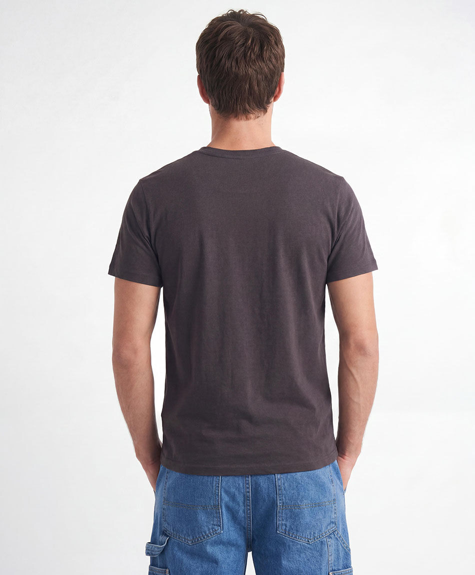Remera hombre estampado estampillas