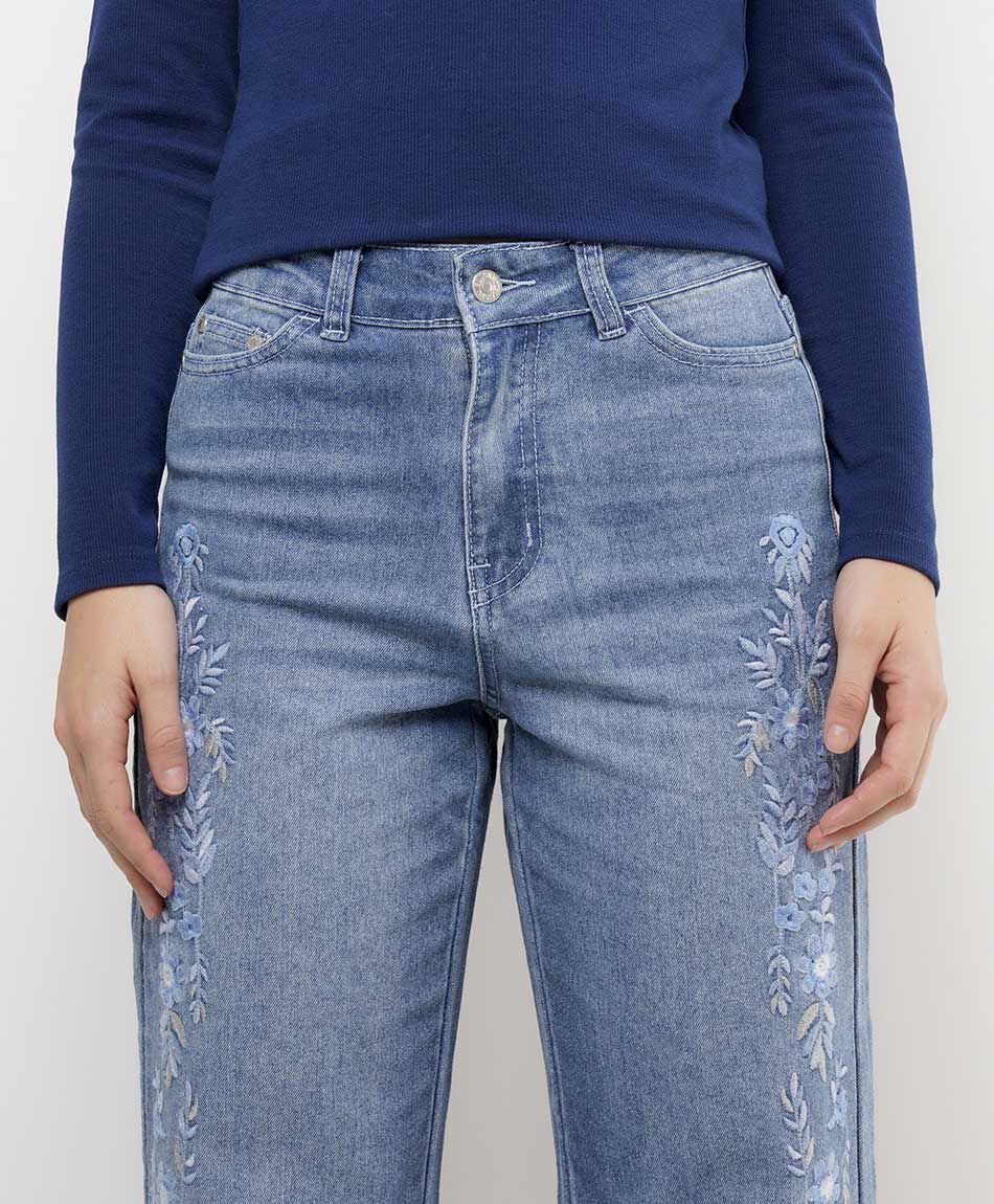 Jeans mujer straight bordado