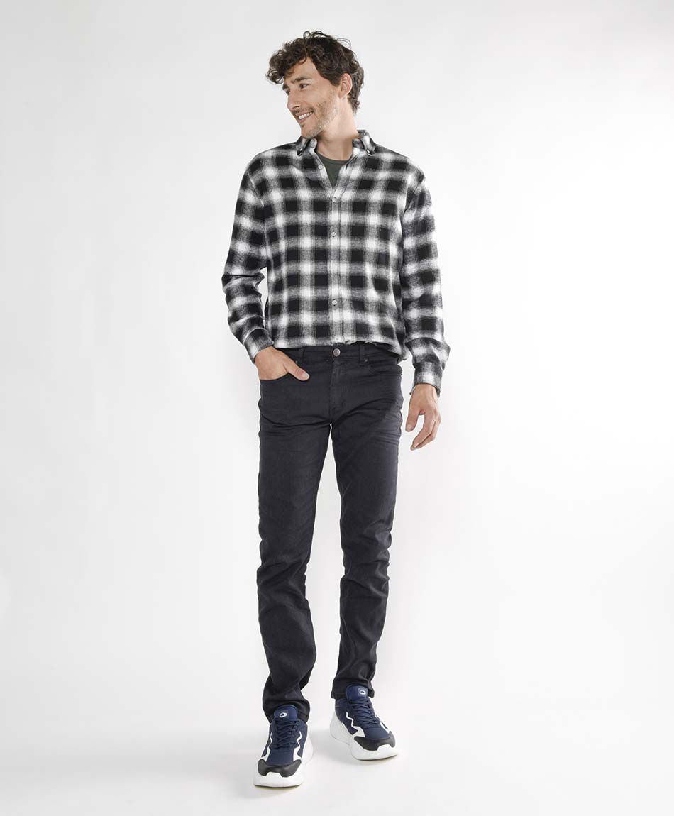 Jeans hombre cl&aacute;sico slim fit