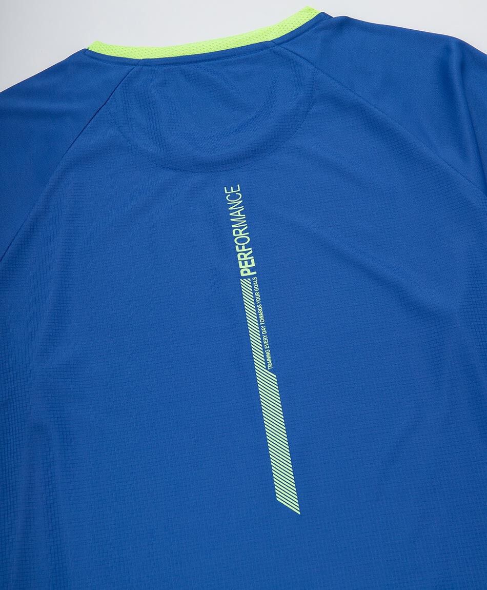 Remera deportiva hombre dise&ntilde;o puntos