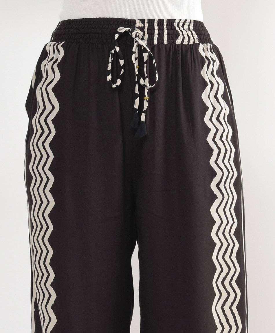 Pantal&oacute;n mujer dise&ntilde;o chevron