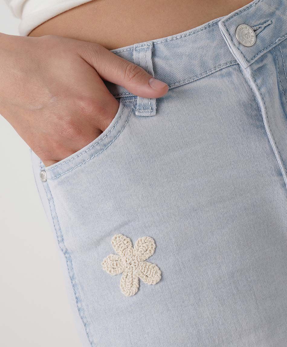 Jeans mujer wide leg flores crochet