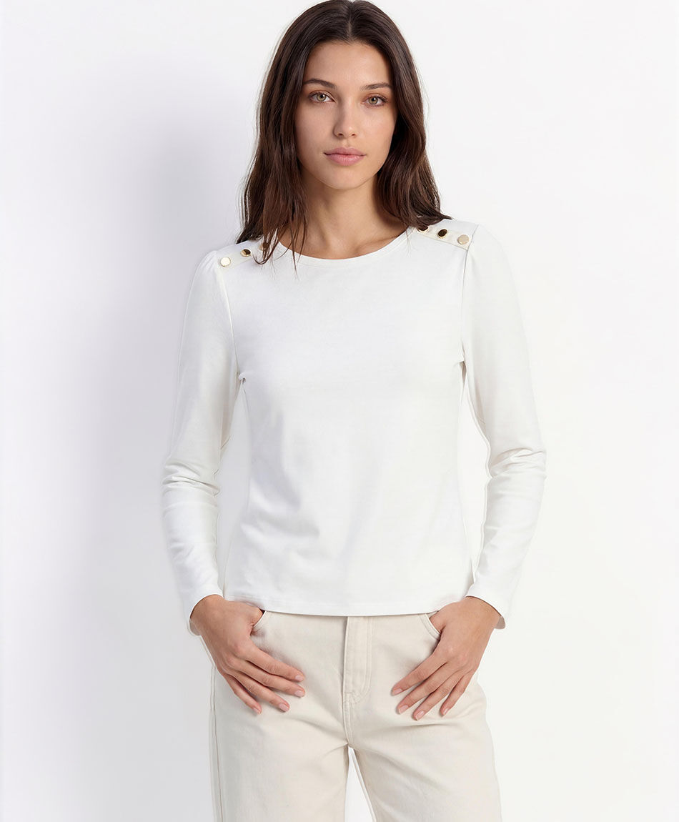 Remera mujer tachas hombro
