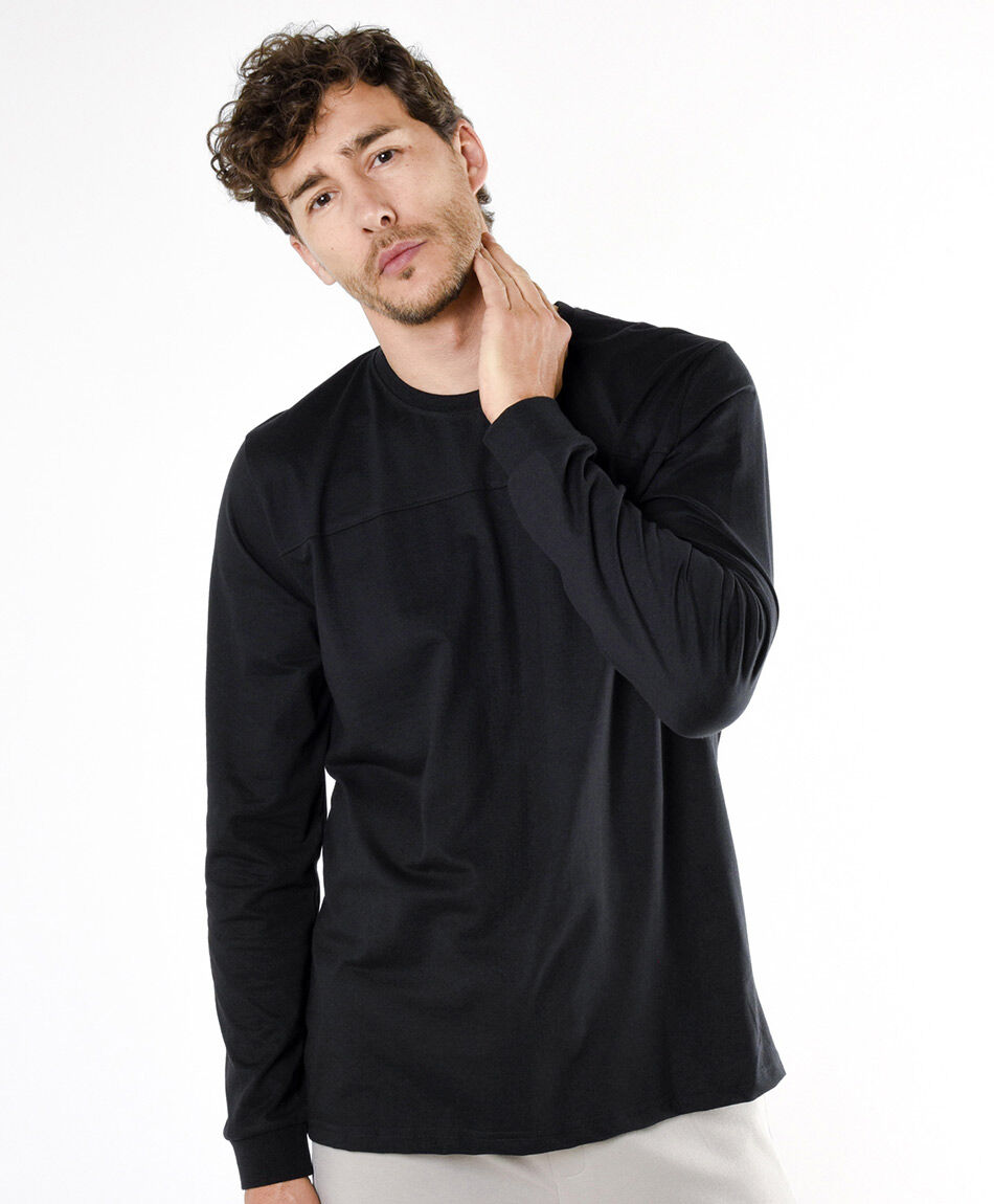 Polera hombre negra manga larga