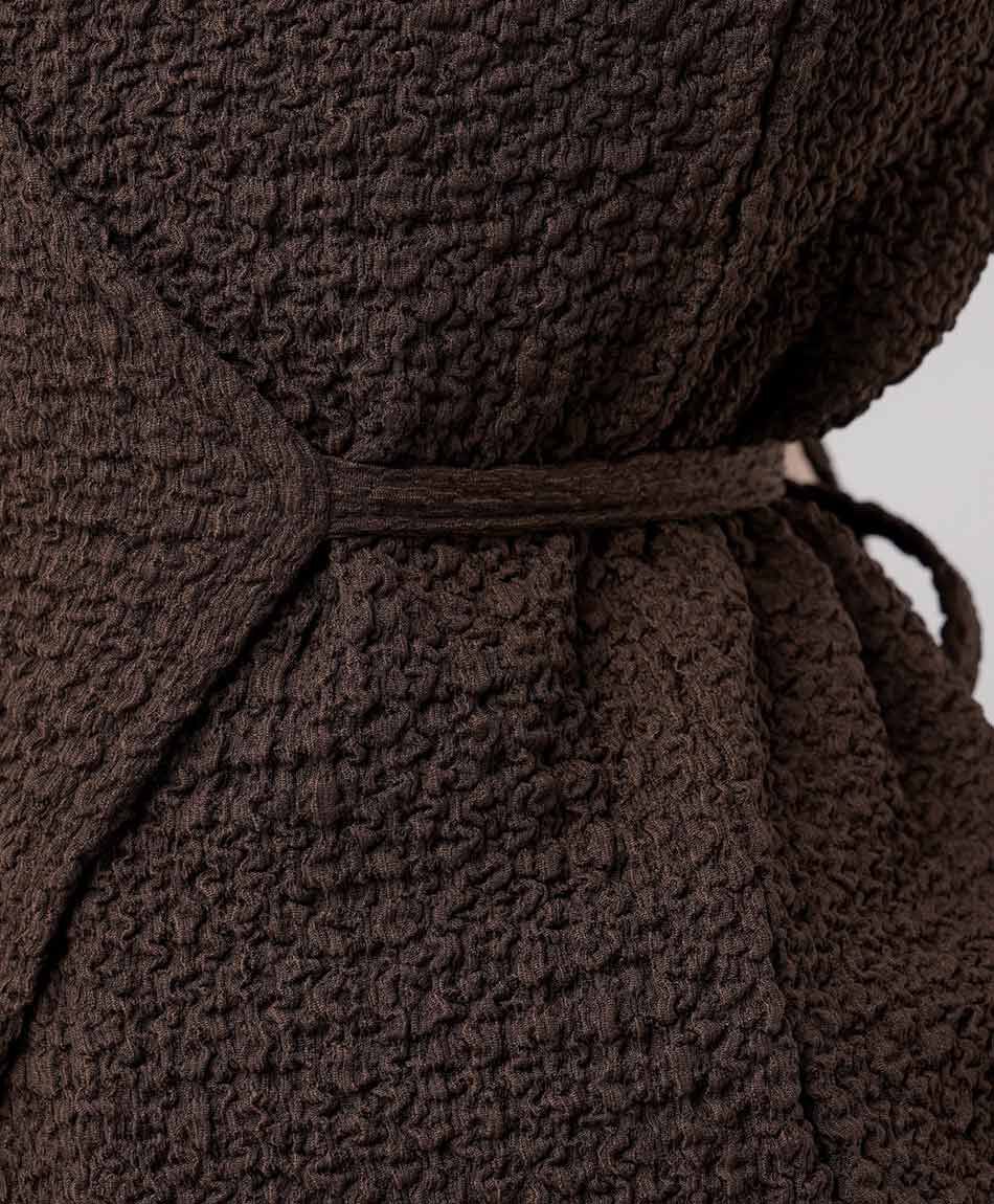 Camisa mujer textura cruzada caf&eacute;