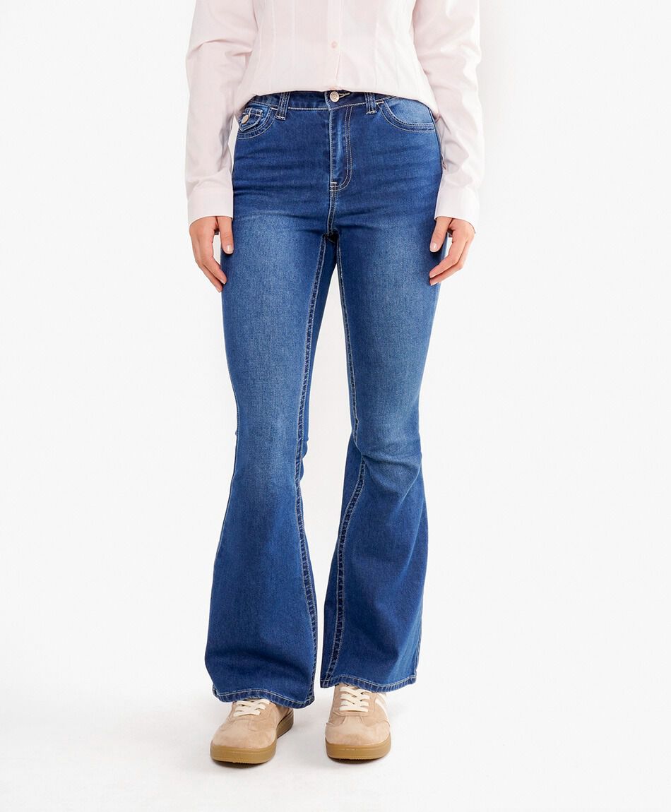Jeans mujer flare detalles bordados
