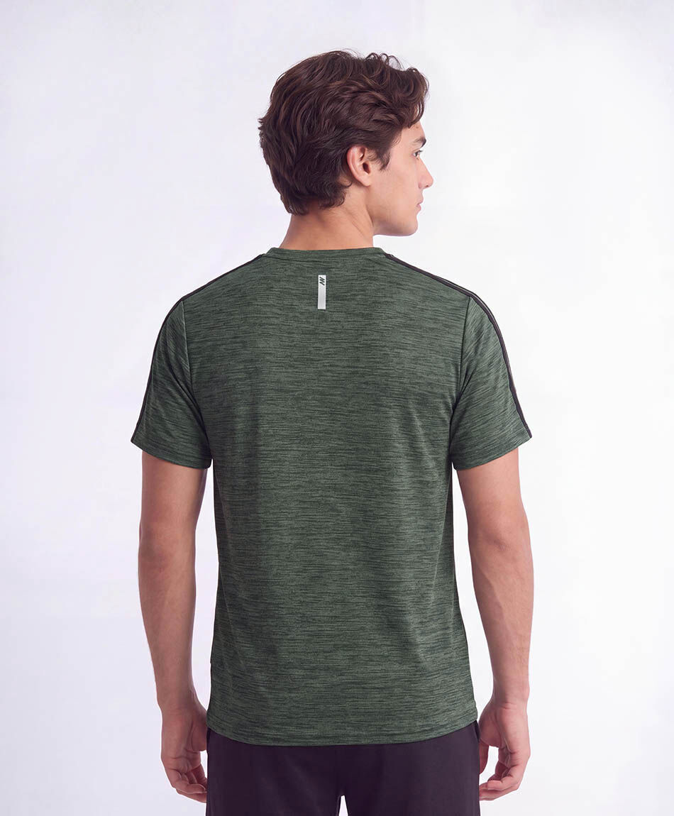 Remera deportiva hombre l&iacute;neas gris oscuro