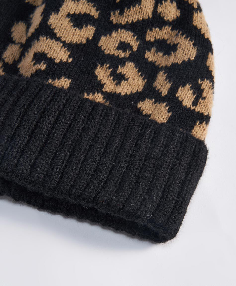 Gorro mujer animal print negro