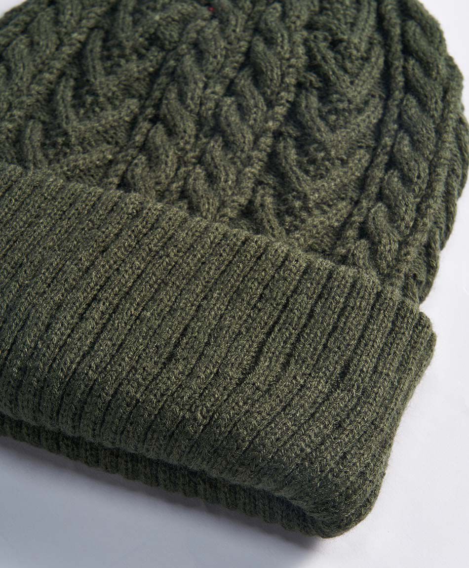 Gorra hombre tejido de trenzas