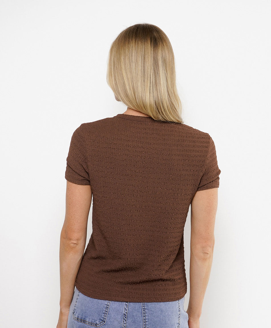 Remera mujer jacquard caf&eacute;