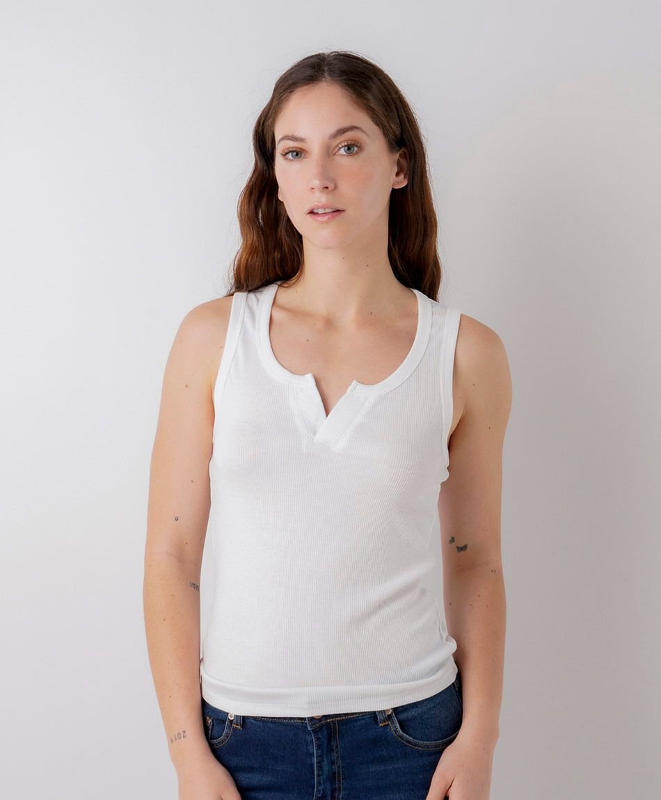 Remera mujer canale escote blanca