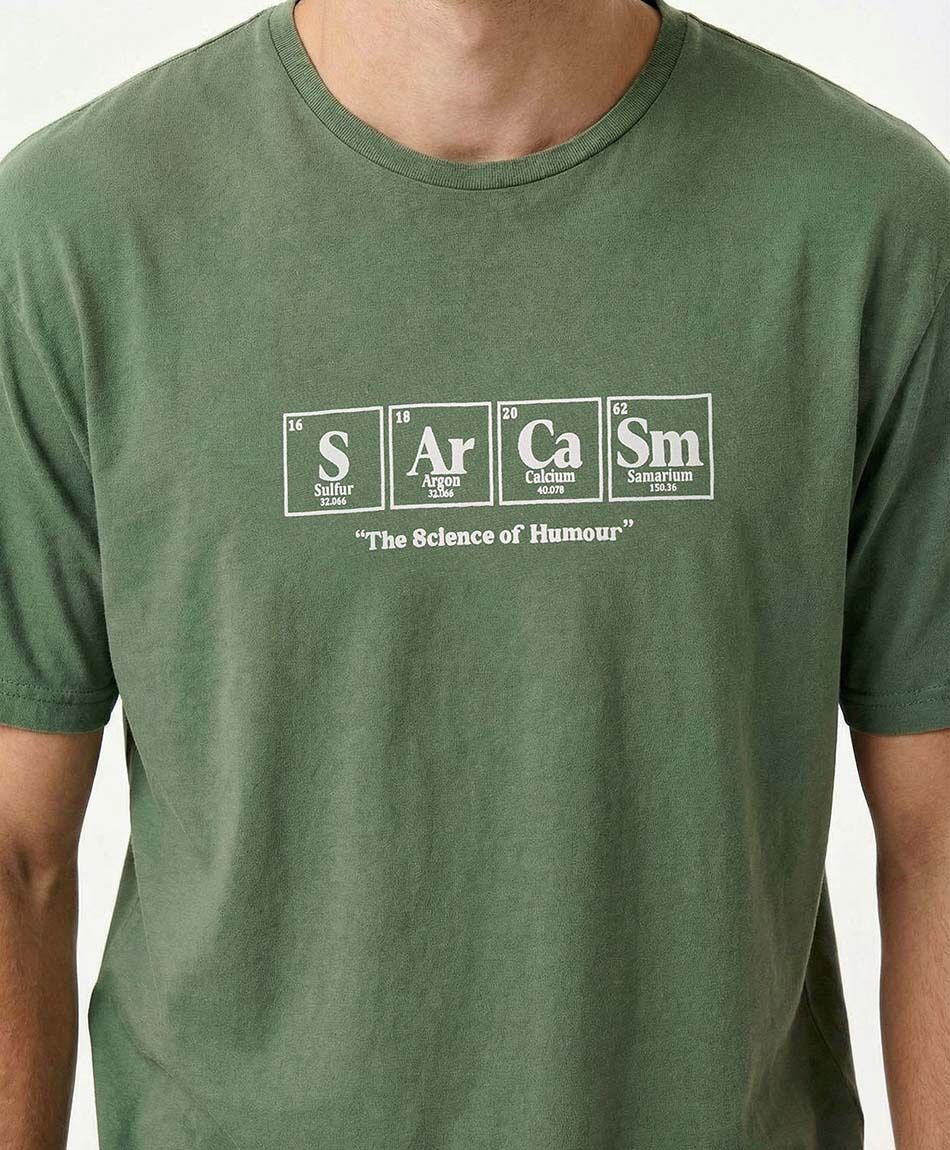 Remera hombre tabla periodica green