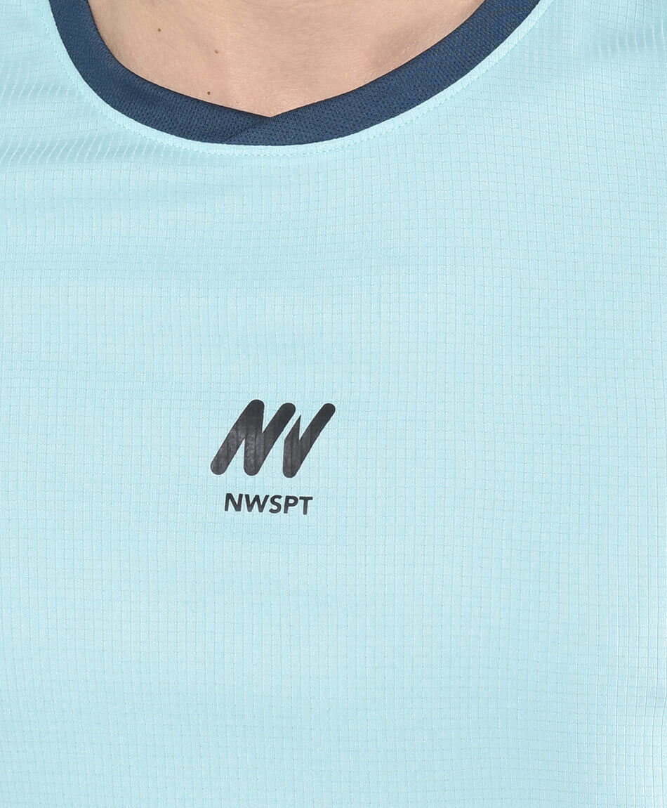 Remera deportiva hombre mesh l&iacute;nea