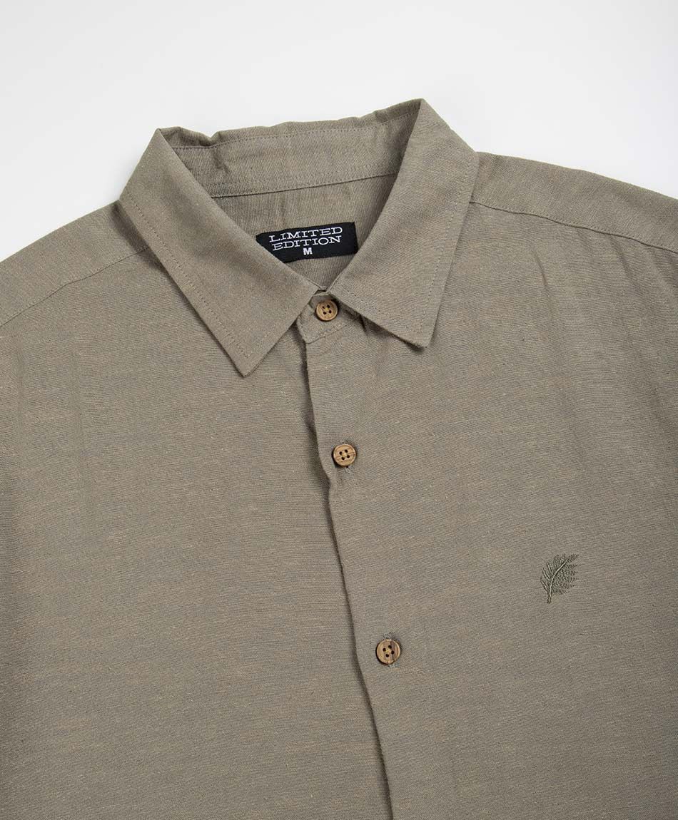 Camisa hombre lino bordado