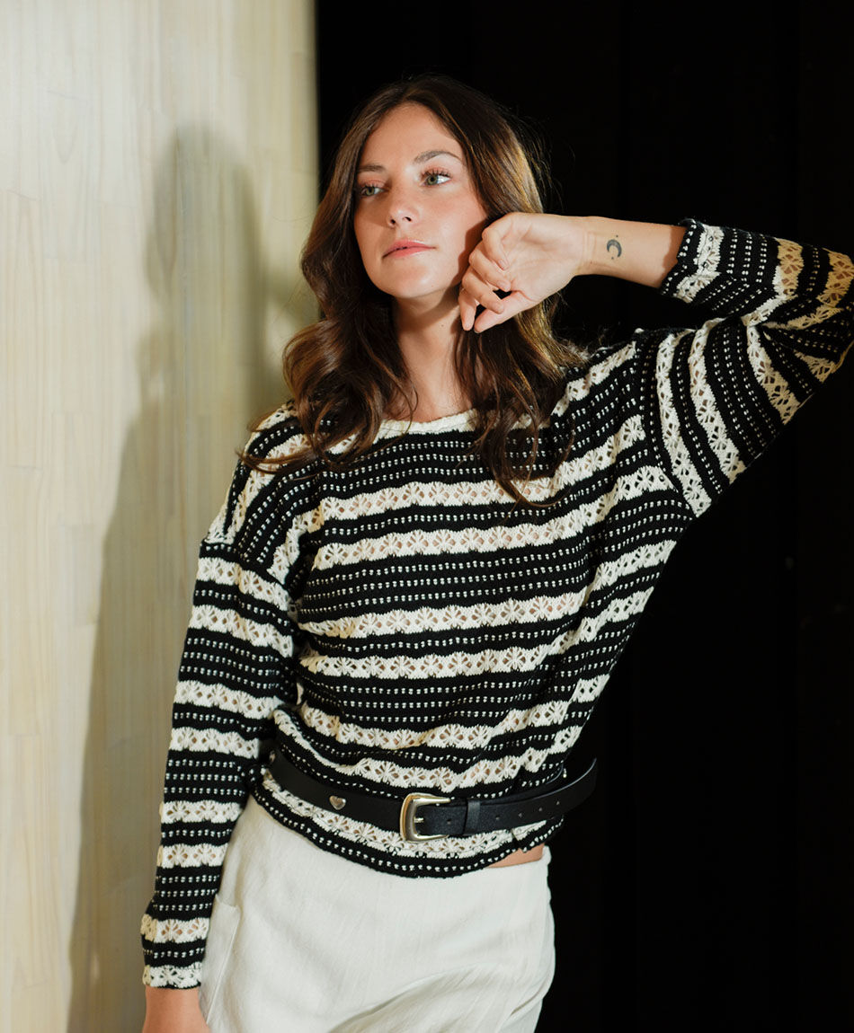 Sweater mujer rayas caladas