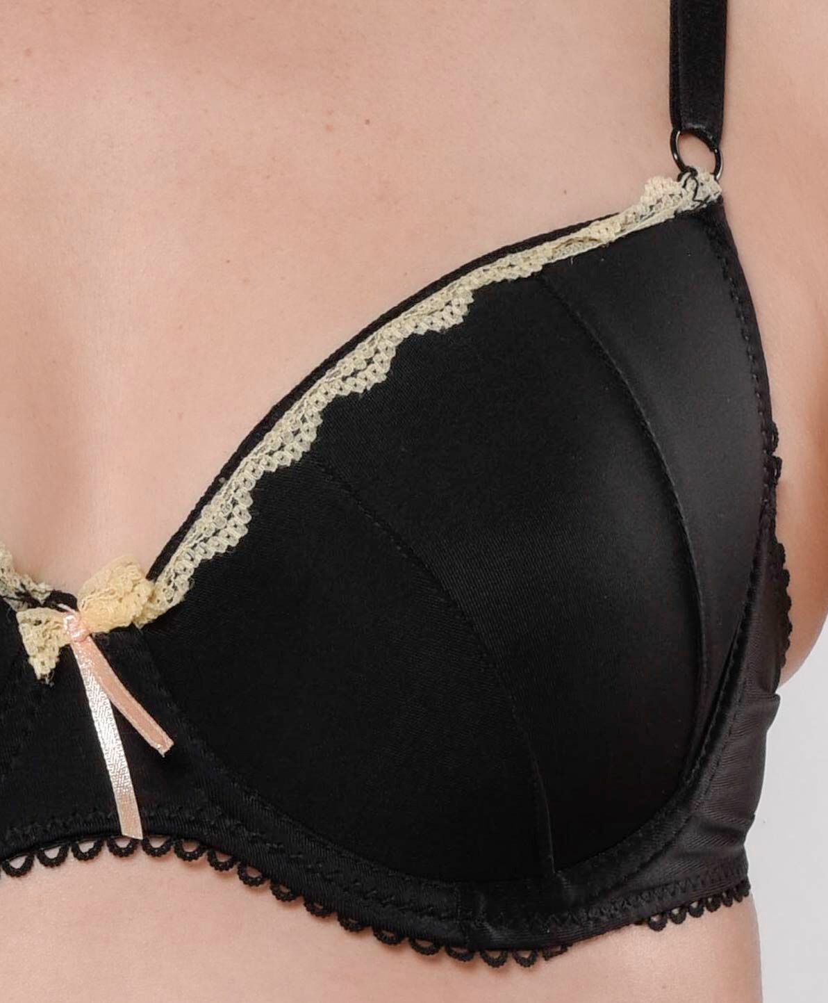 Corpi&ntilde;o mujer costuras