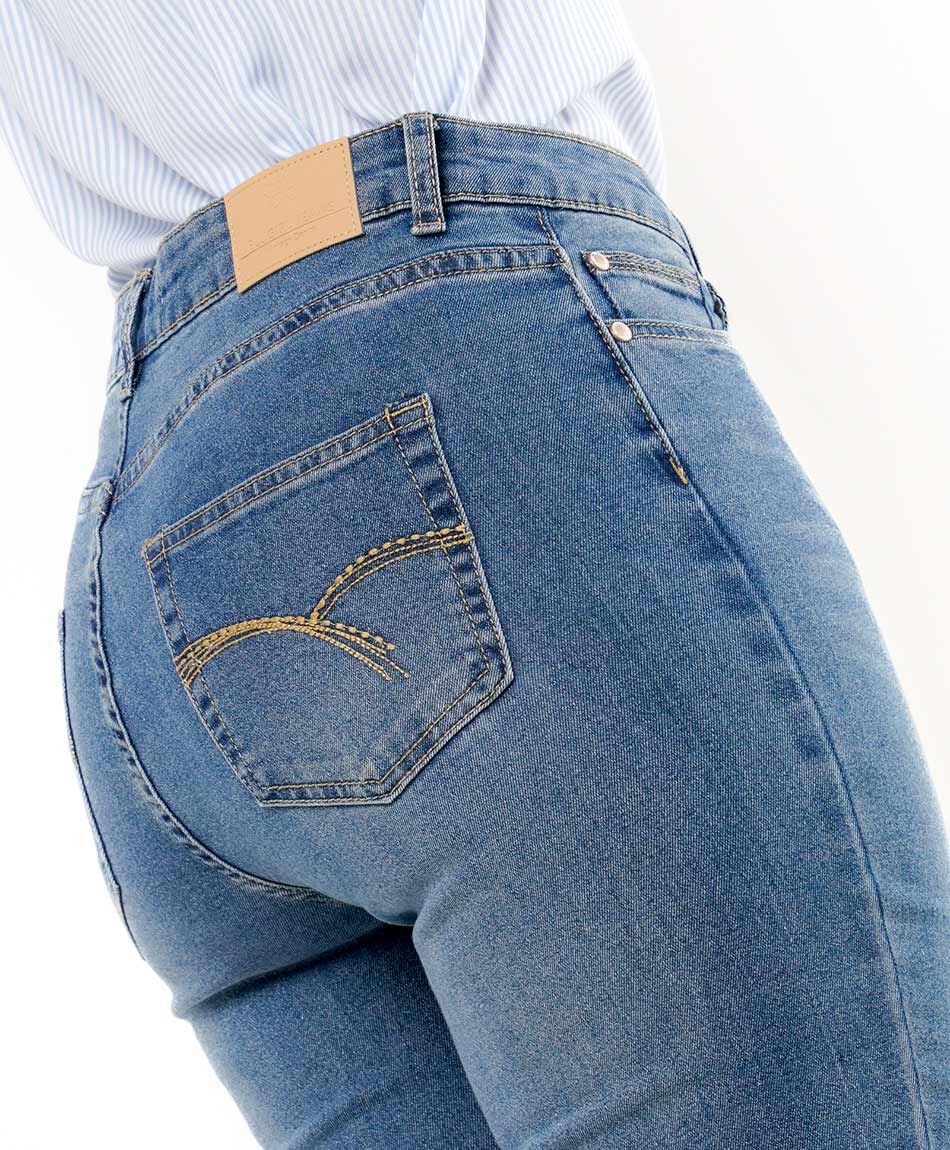 Jeans mujer basta bordada