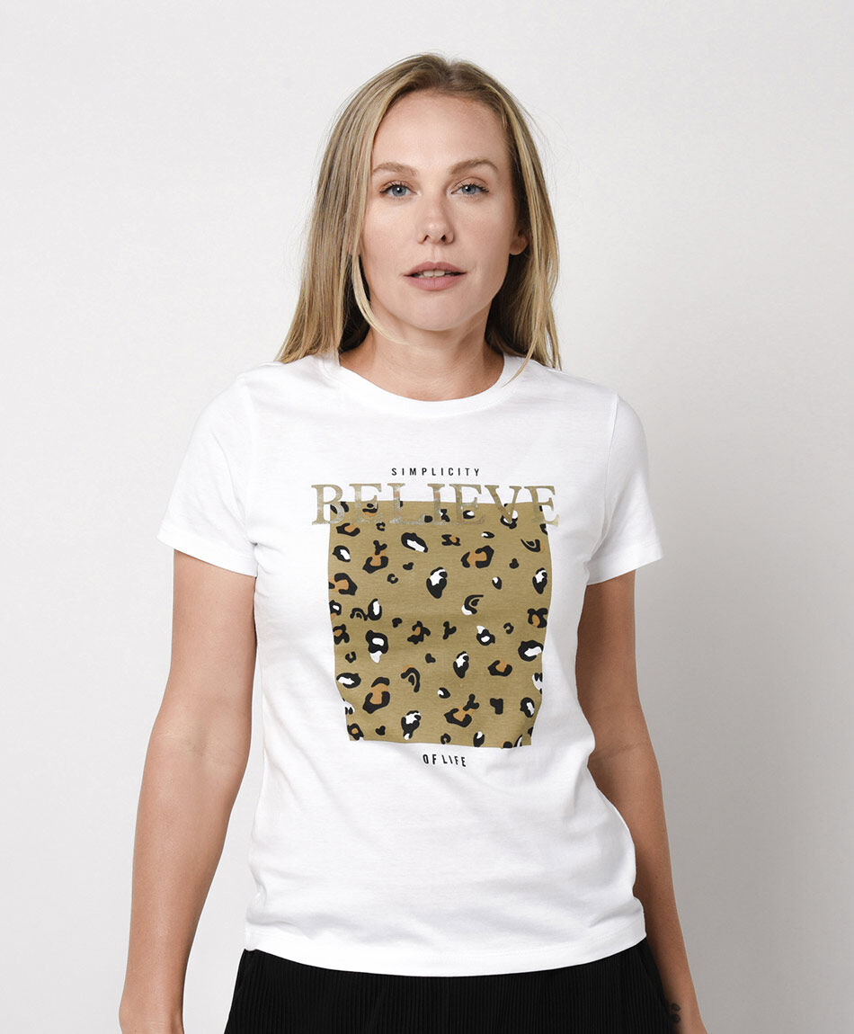 Remera mujer cuadro animal print