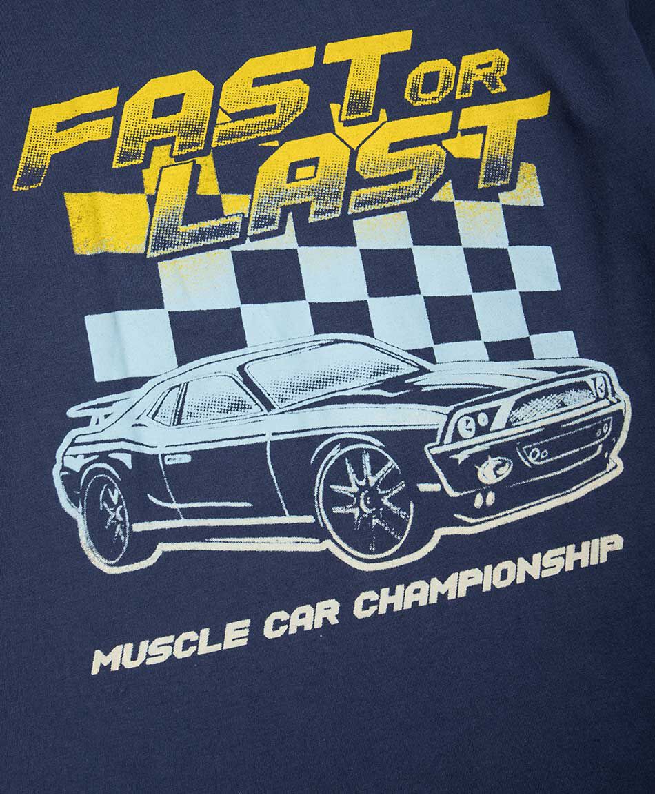 Remera ni&ntilde;o estampado de carreras