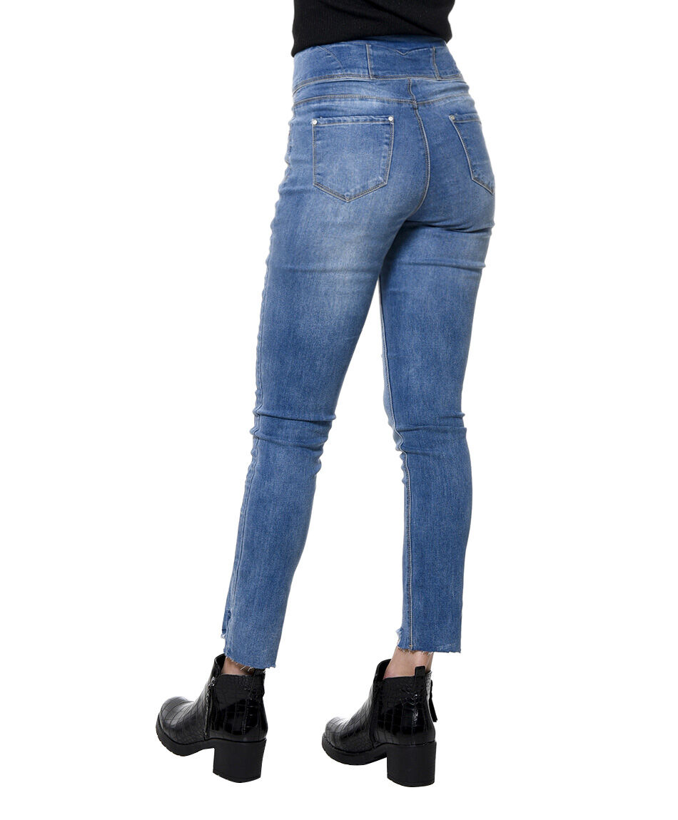 Jeans tiro alto botones