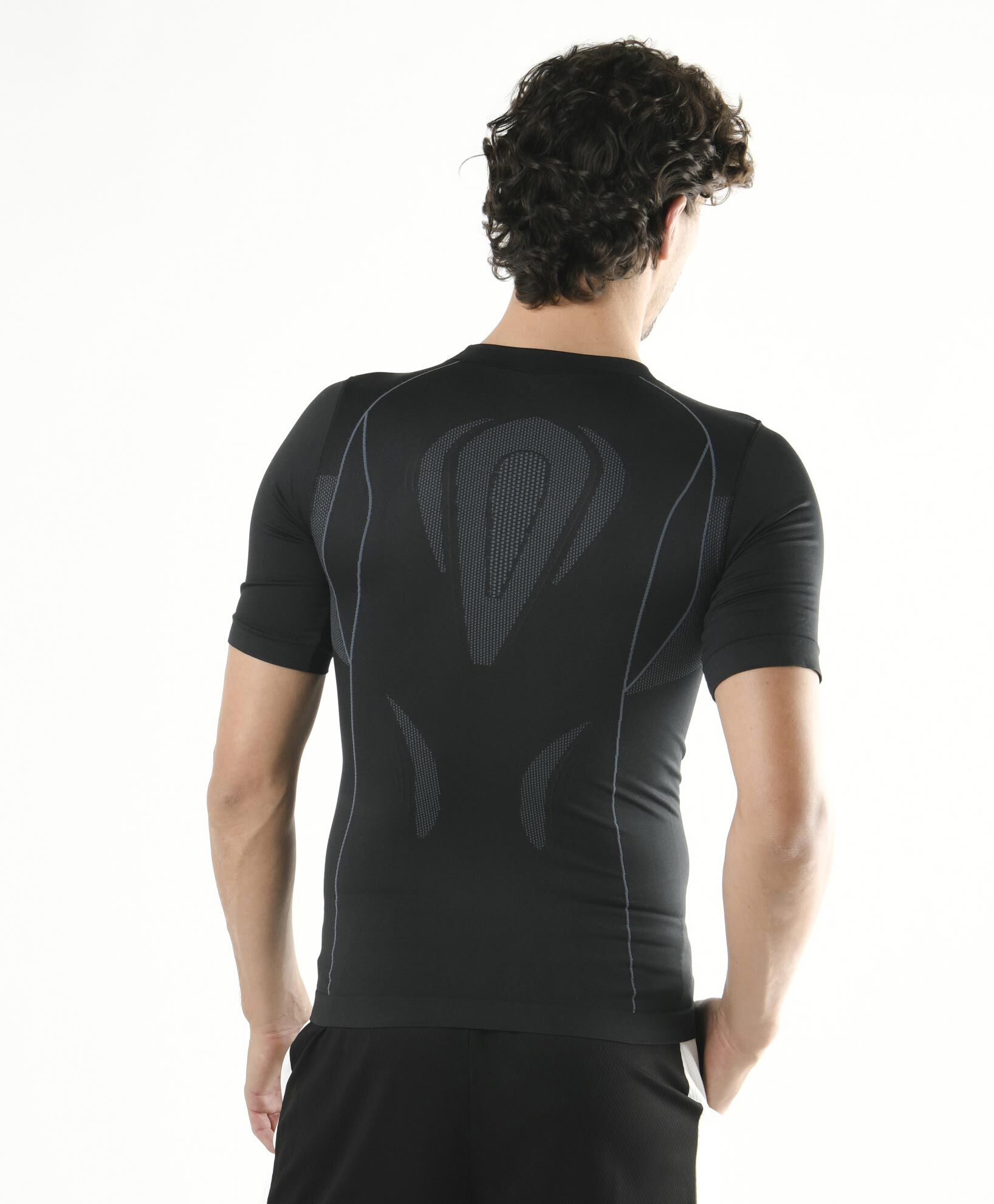 Primera capa deportiva hombre manga corta