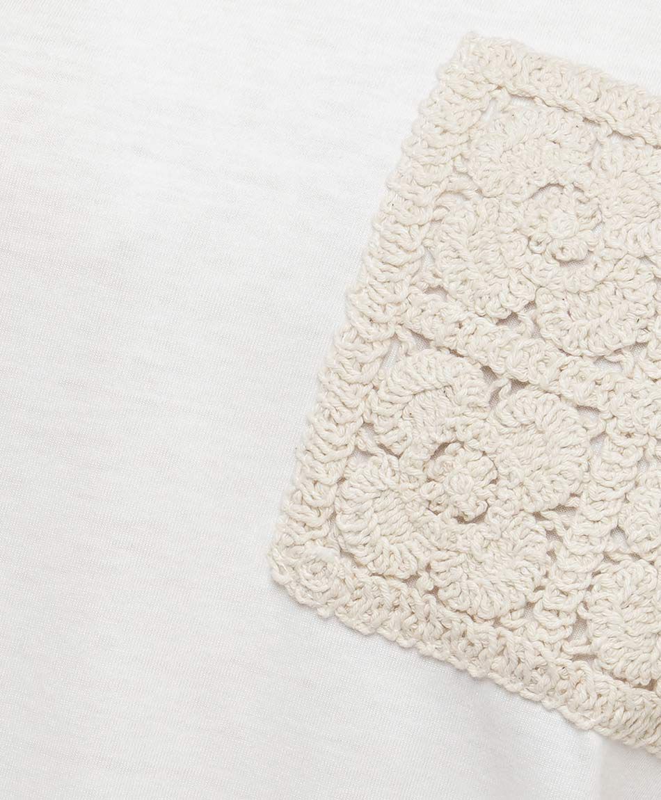 Remera mujer bolsillo crochet