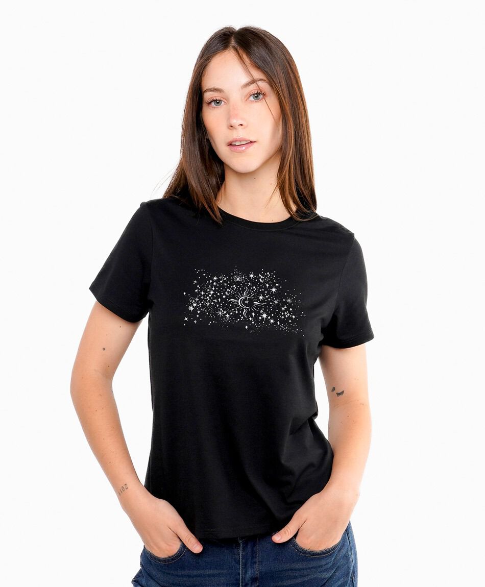 Remera mujer estampado universe