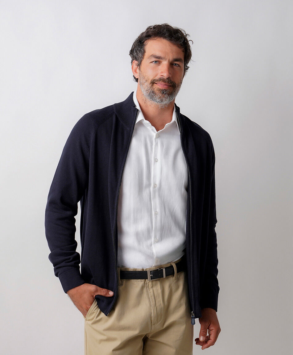 Sweater hombre cuello medio azul