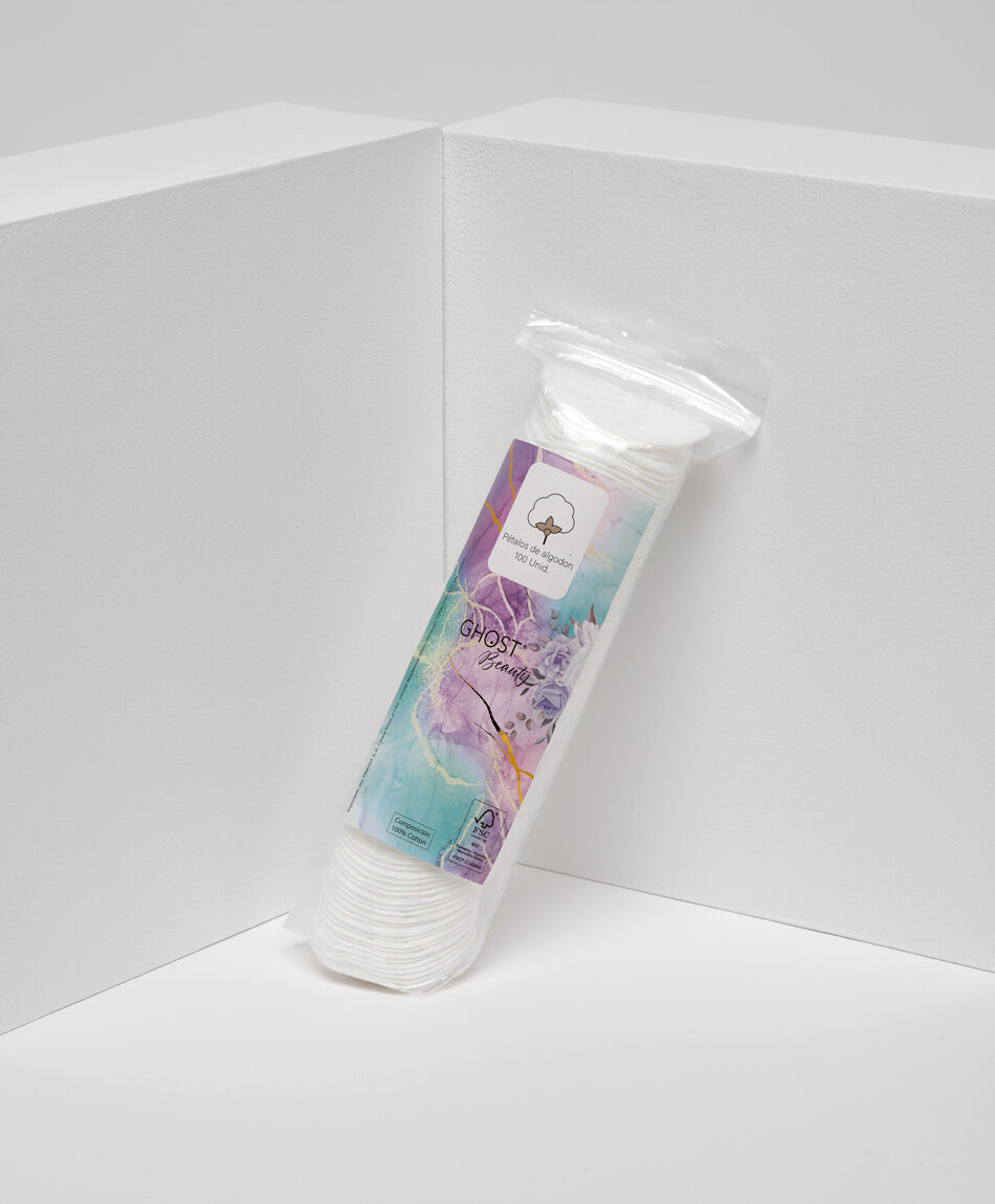 P&eacute;talos desmaquillantes