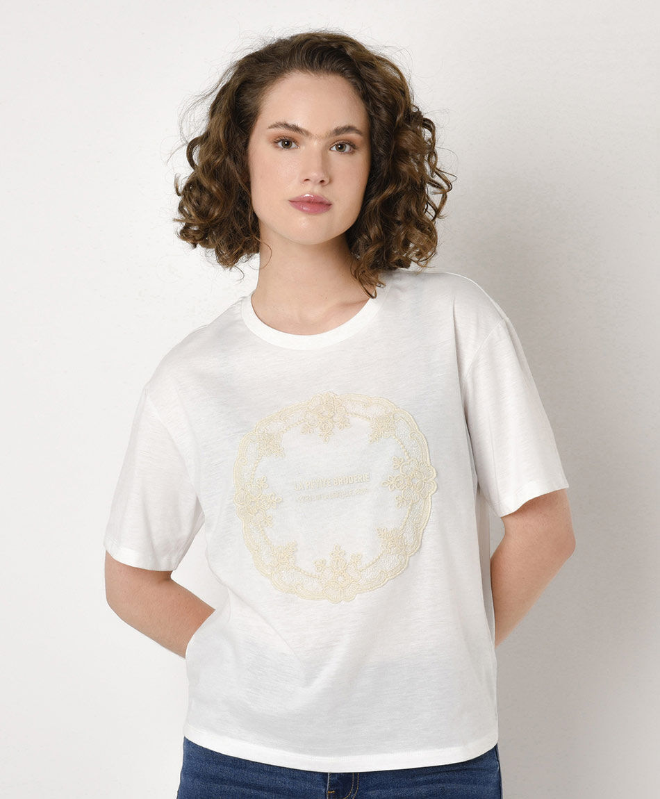 Remera mujer estampado encaje blanca