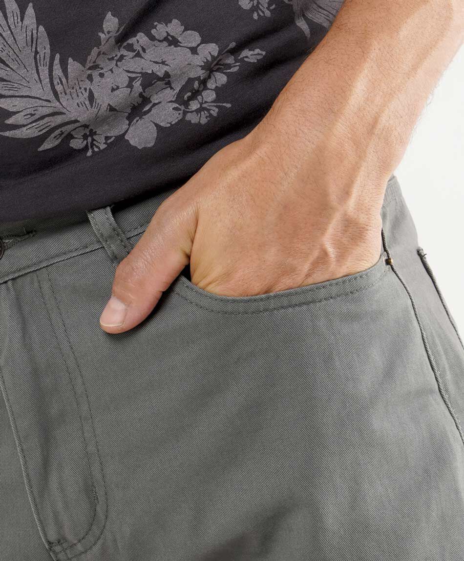 Pantal&oacute;n hombre b&aacute;sico liso