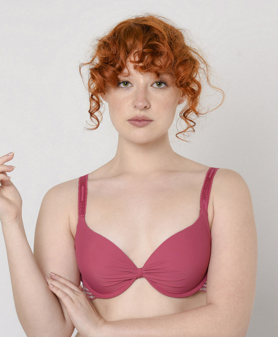 Corpi&ntilde;o mujer nudo l&iacute;neas