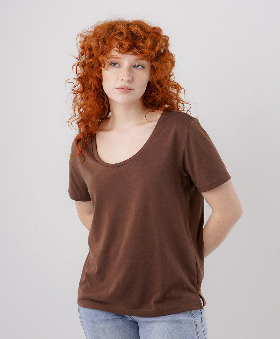 Remera mujer b&aacute;sica caf&eacute;
