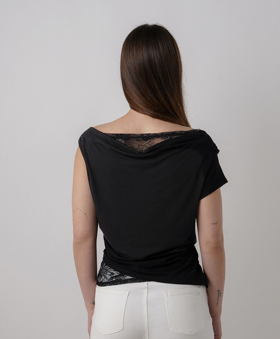 Remera mujer doble encaje