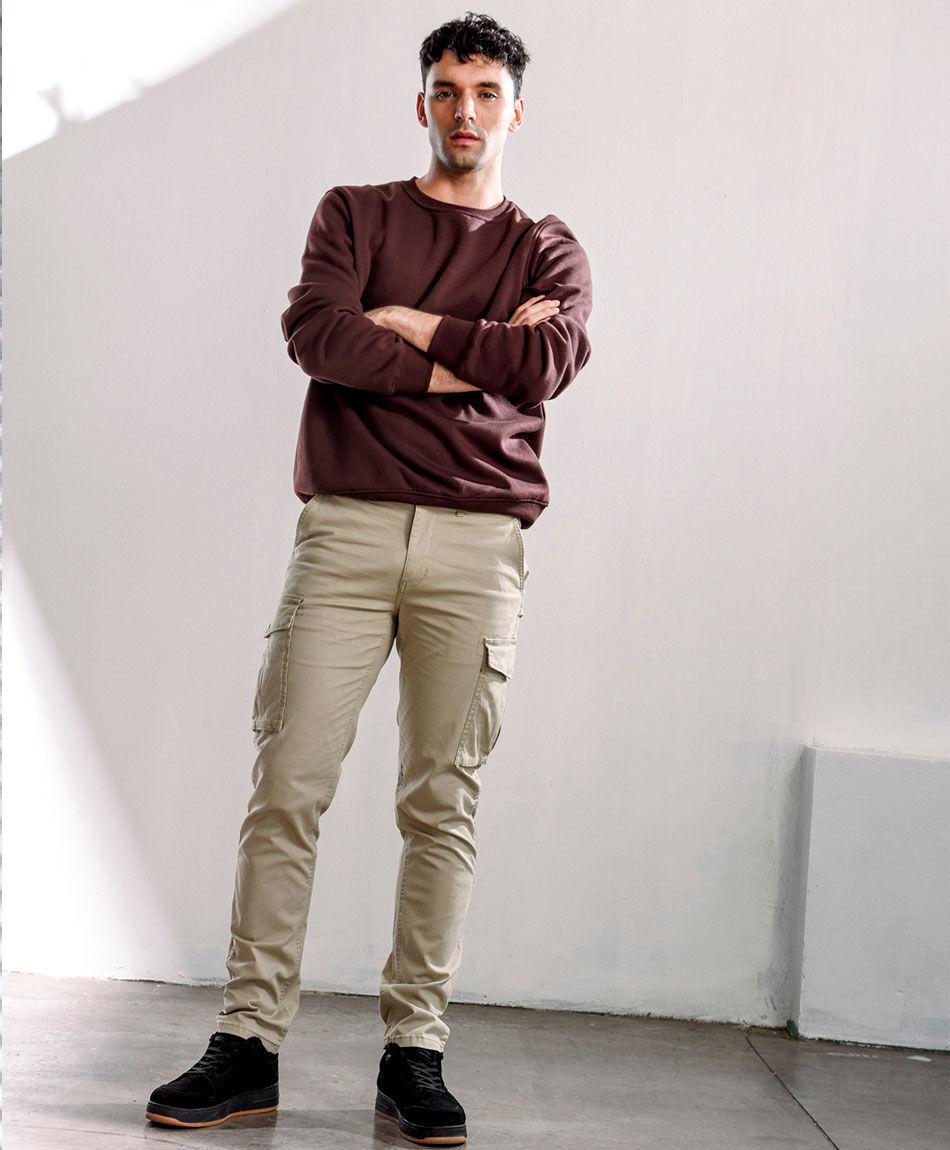 Pantal&oacute;n hombre liso cargo