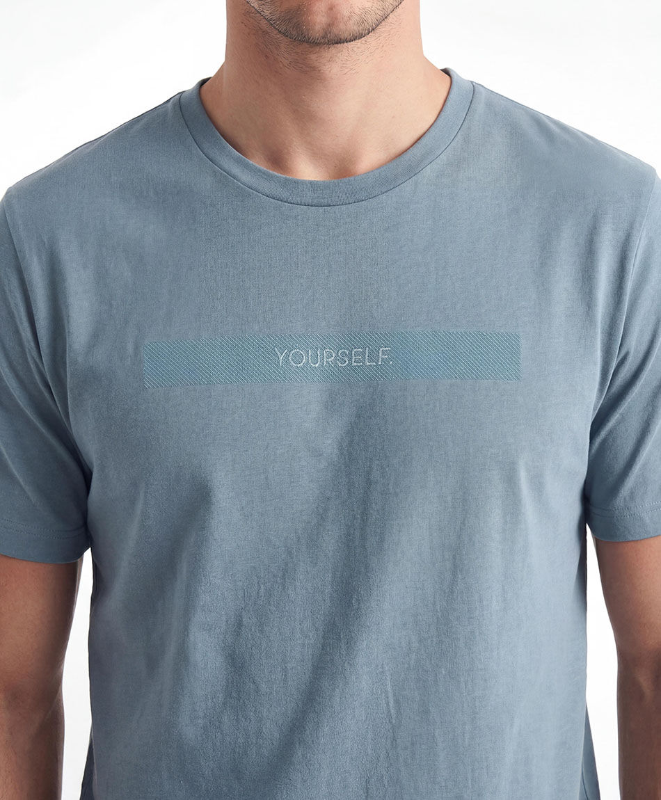 Remera hombre bordado yourself