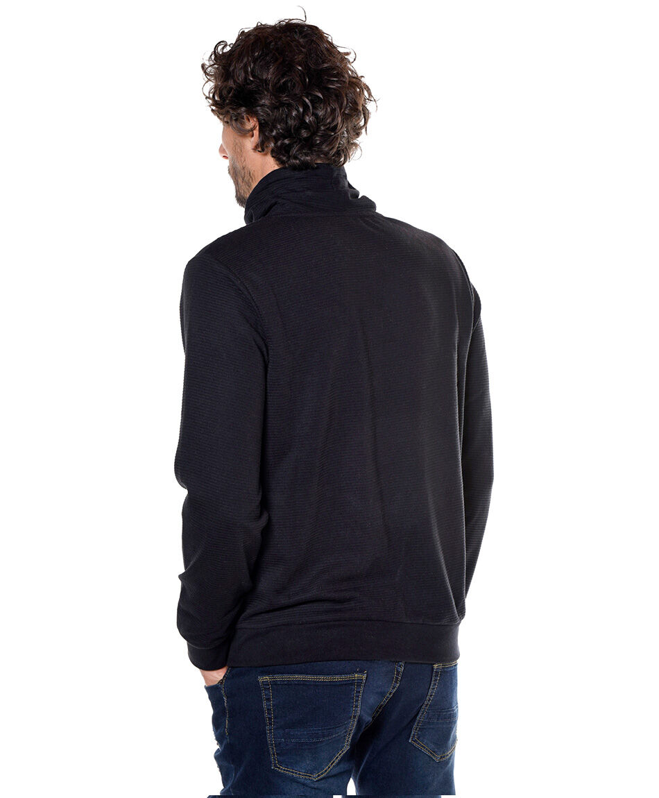 Sweater cuello alto