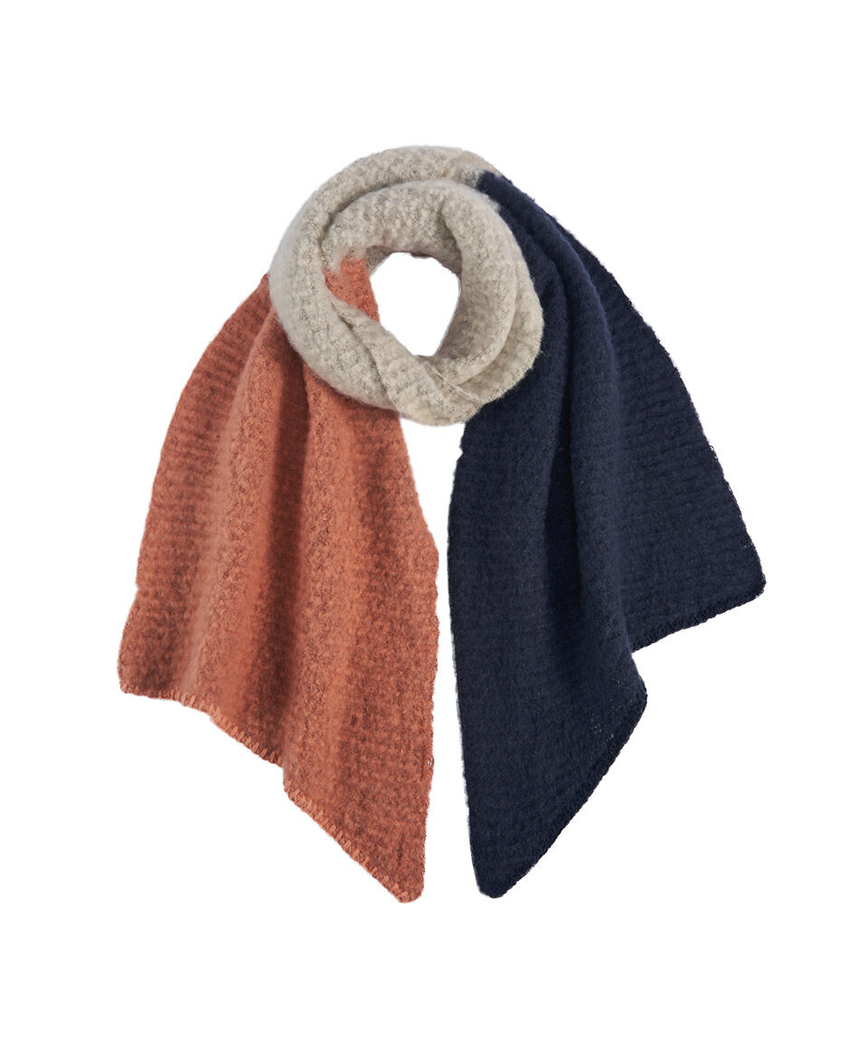 Bufanda mujer estilo minimalista