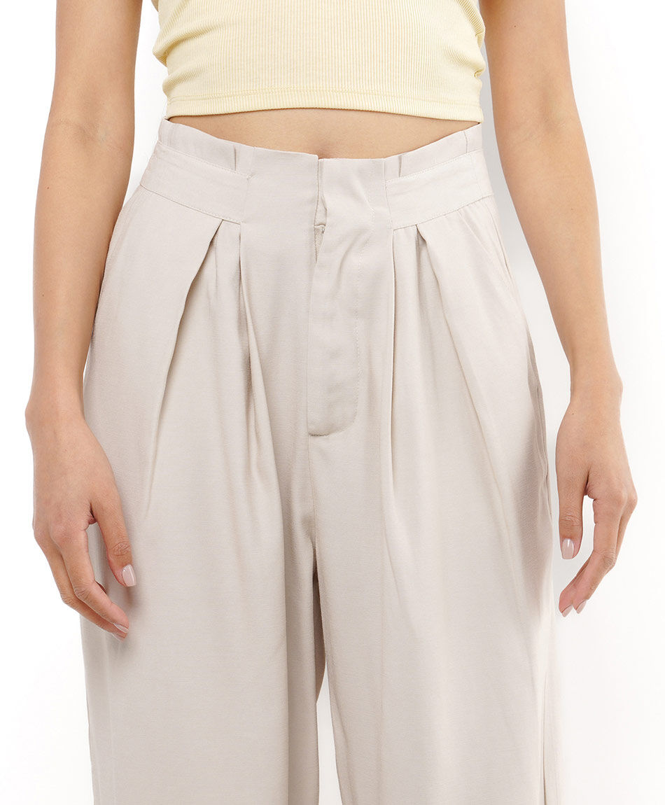 Pantal&oacute;n mujer detalle pretina