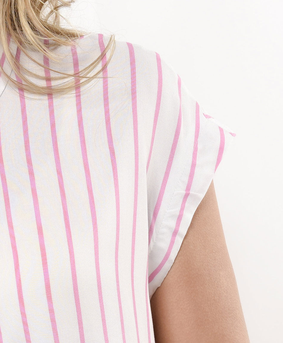 Camisa mujer cuello l&iacute;neas