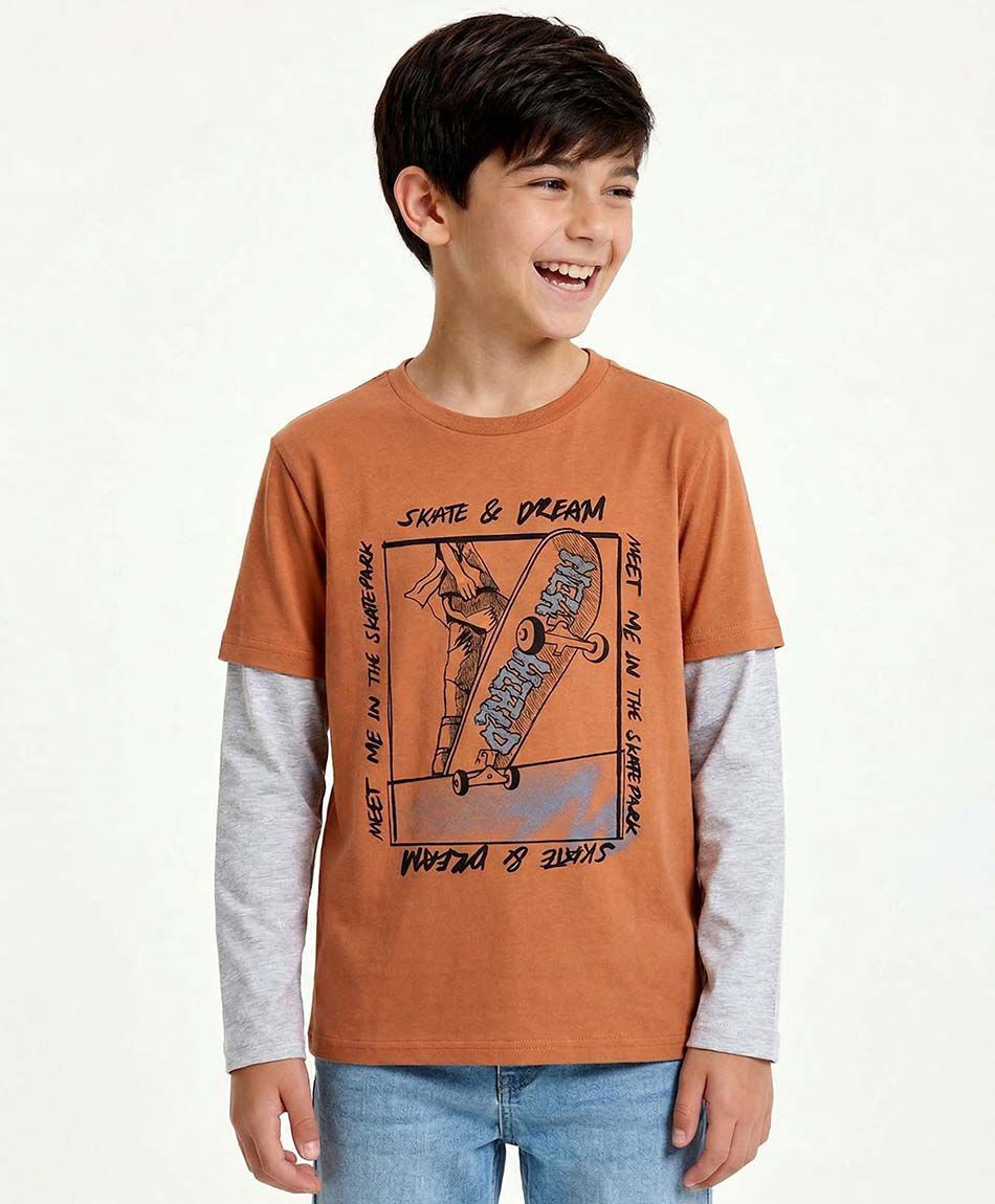 Remera ni&ntilde;o estampado skate