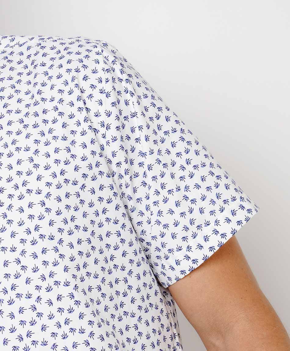 Camisa hombre estampado b&aacute;sico