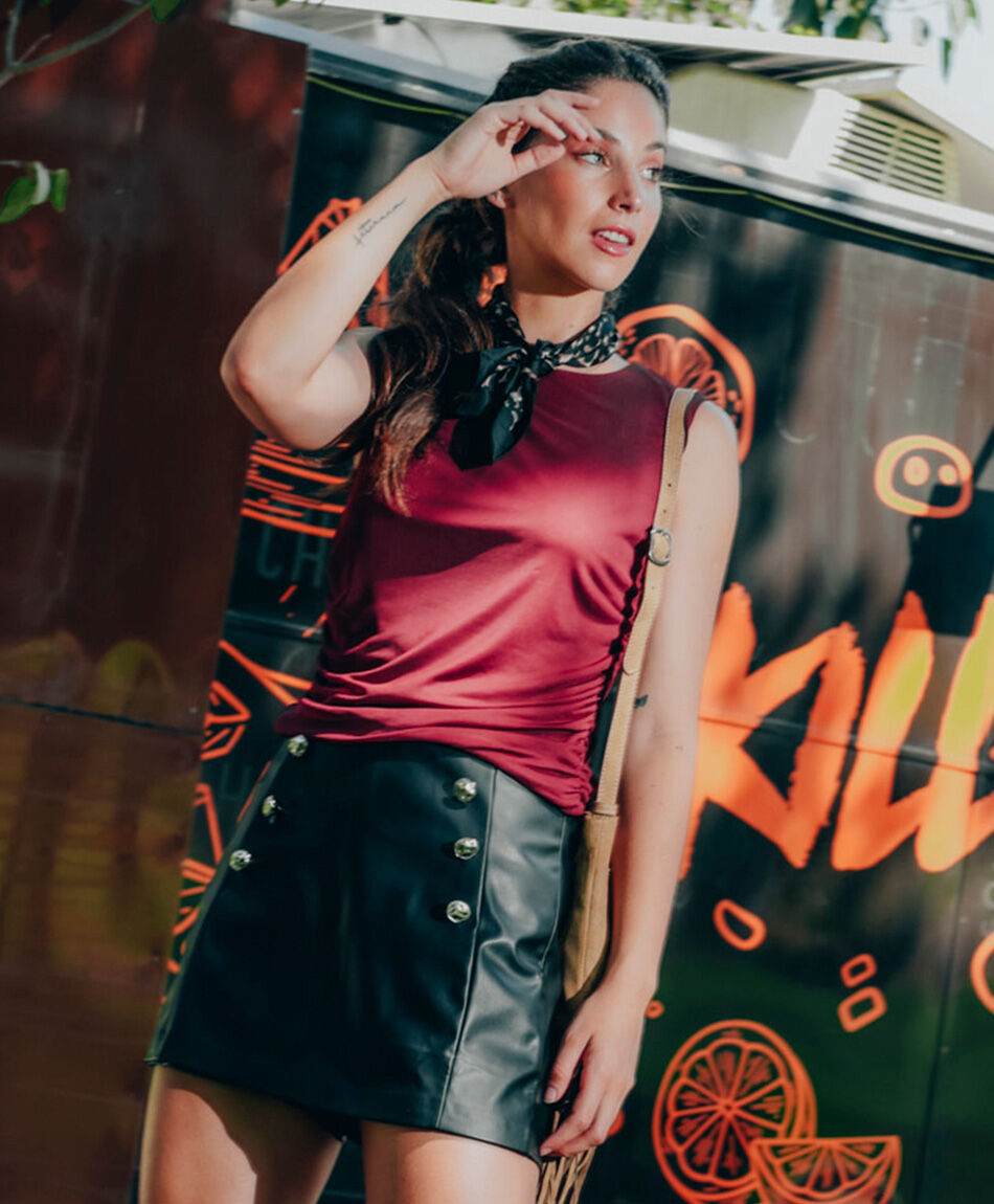 Remera mujer top sin mangas berry