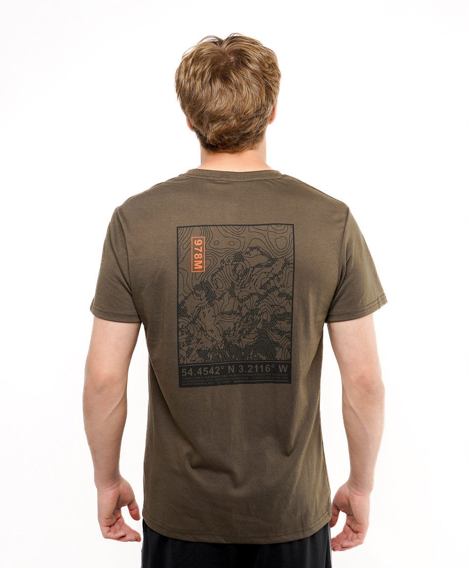 Remera deportiva hombre coordenadas