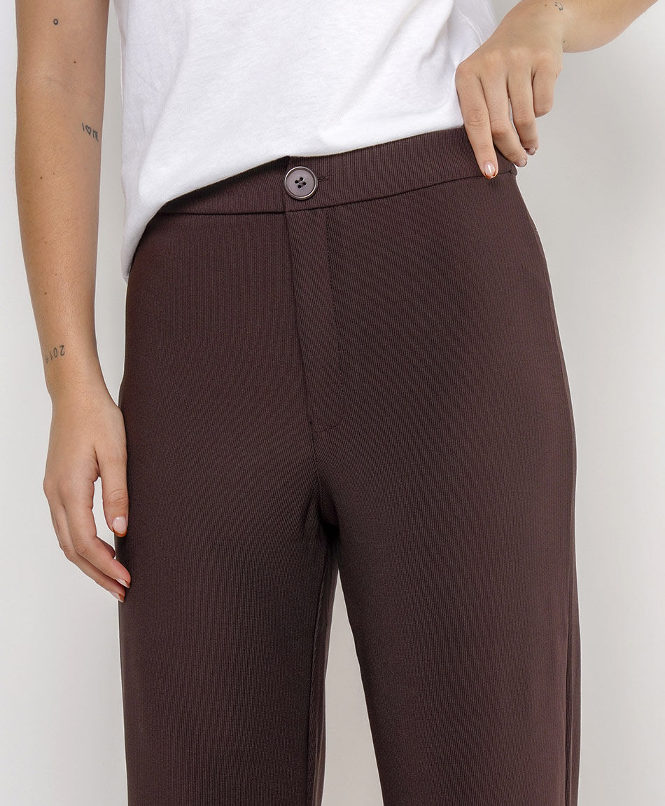 Pantal&oacute;n mujer basta abierta