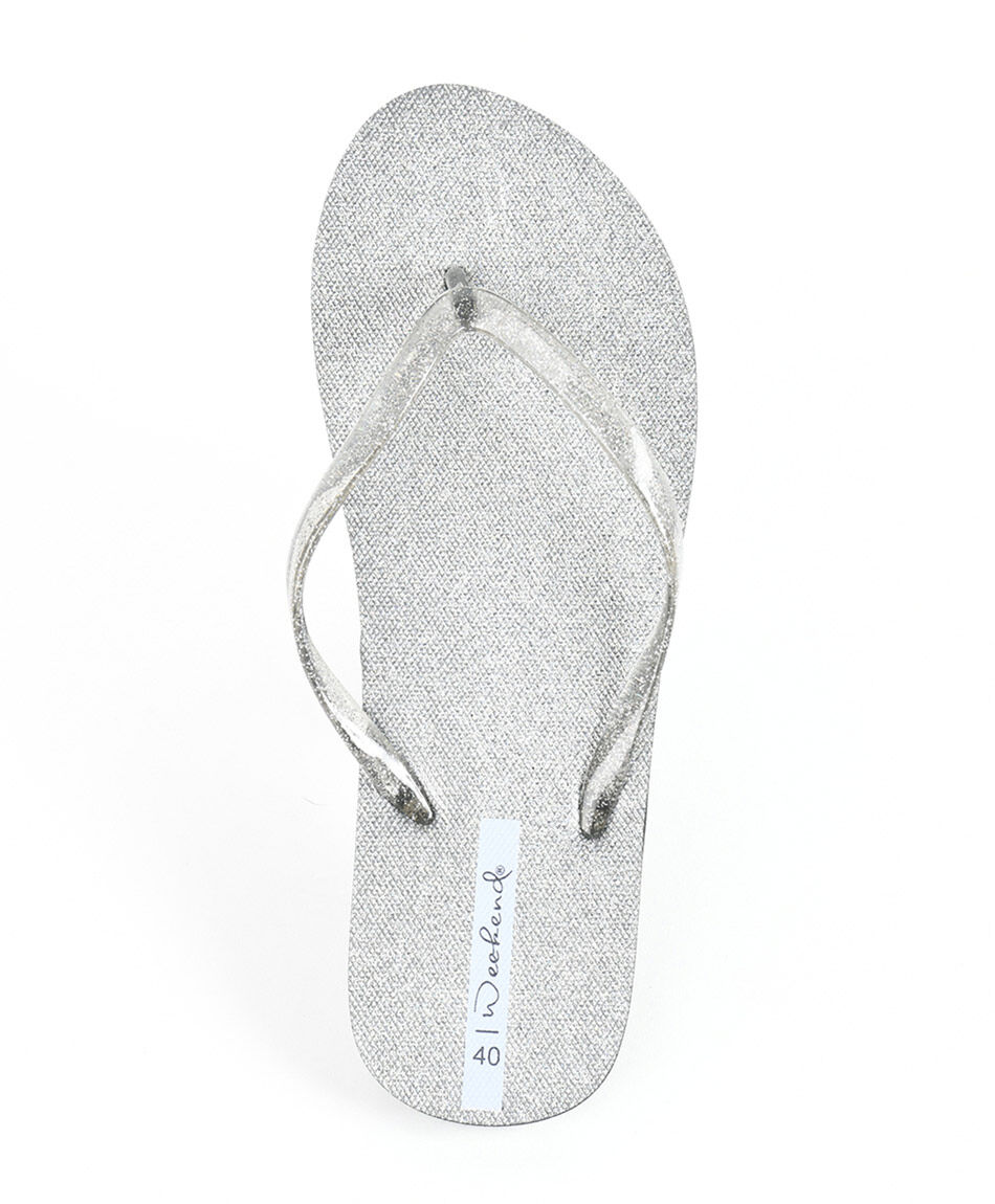 Hawaiana mujer brillante gris