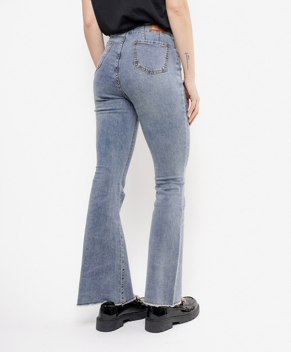 Jeans mujer flare pretina costuras